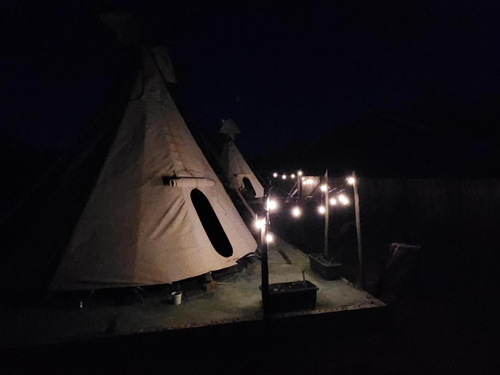 Tsitsikamma Wolf Sanctuary Eco Cabins & Teepees Stormsrivier Chambre photo