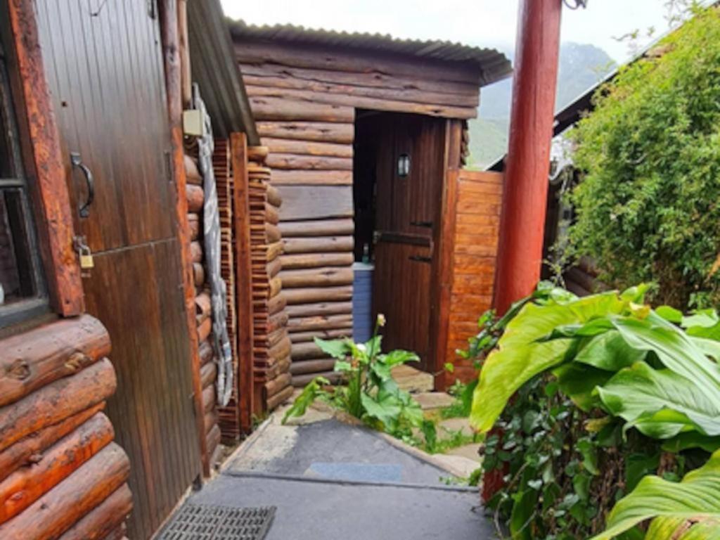 Tsitsikamma Wolf Sanctuary Eco Cabins & Teepees Stormsrivier Chambre photo